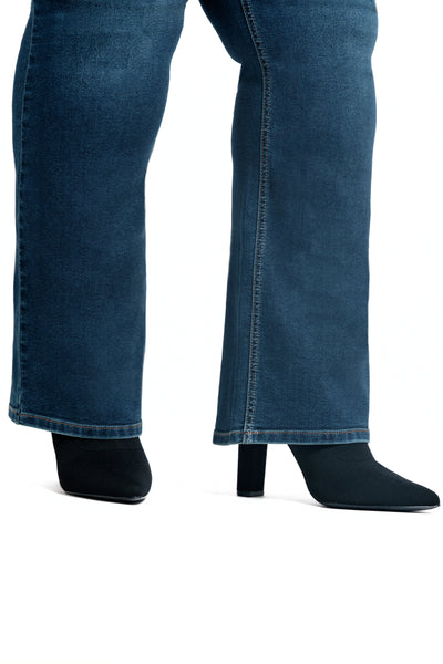 Plus Fit & Lift Shapewear Bootcut Jeans in Oretha