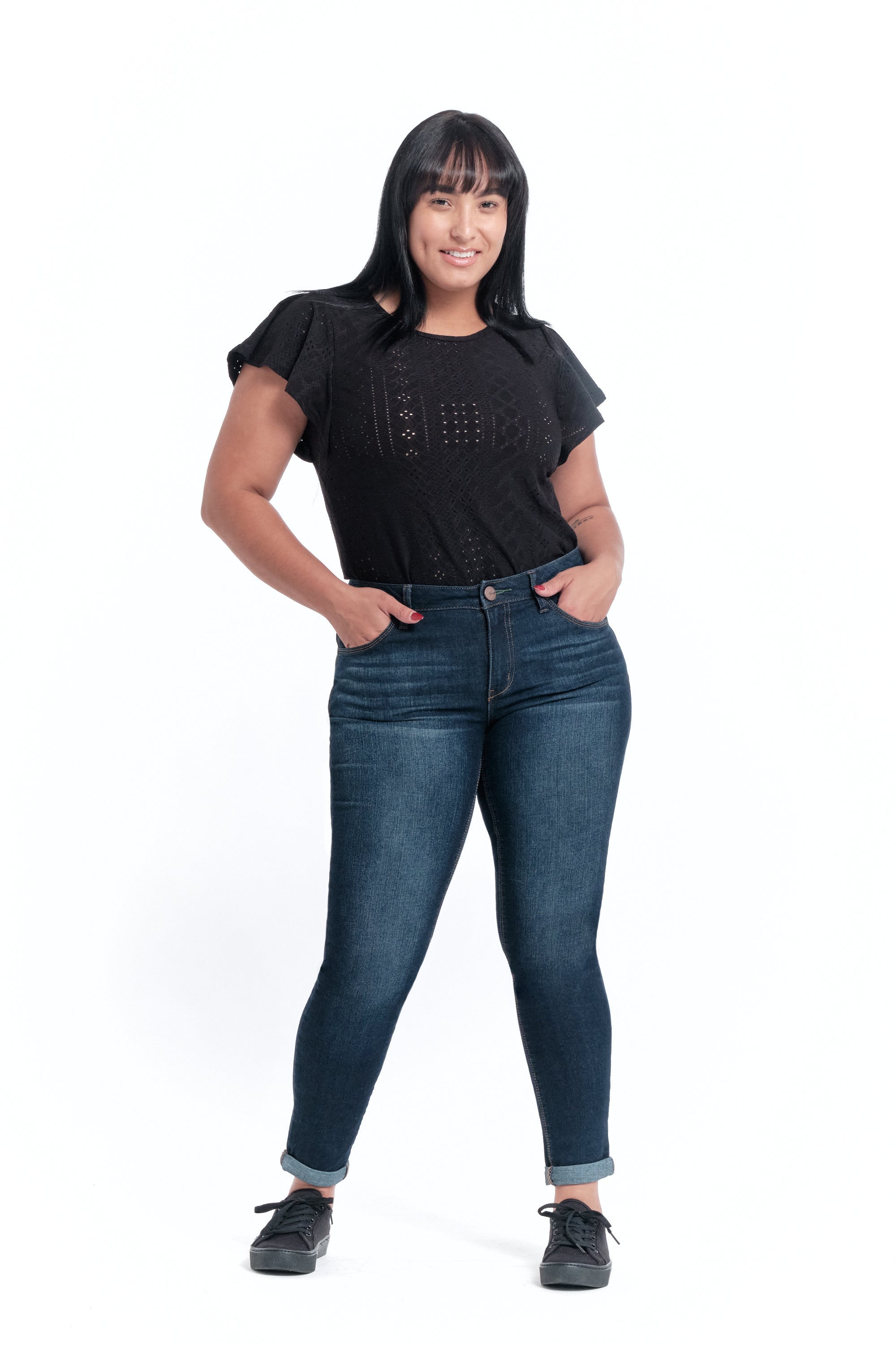 newjeans pics on Twitter  New jeans style, Straight jeans outfit, Curvy  women jeans