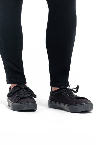 Gia Petite Ankle Skinny in Black