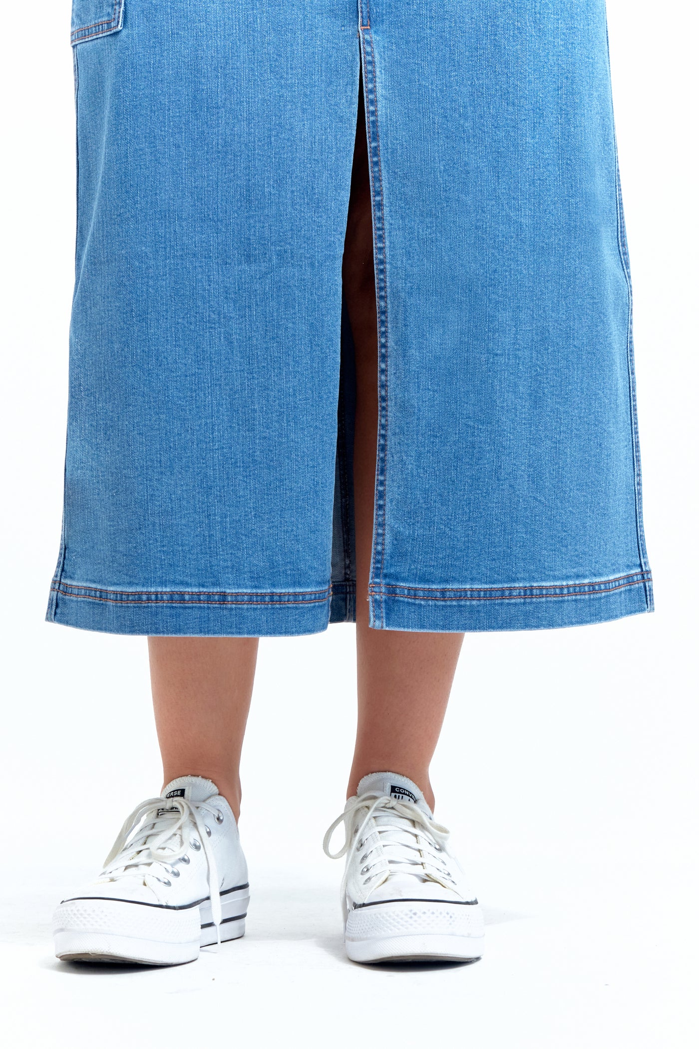 Classic Cargo Skirt with Slant Pockets in Terra
