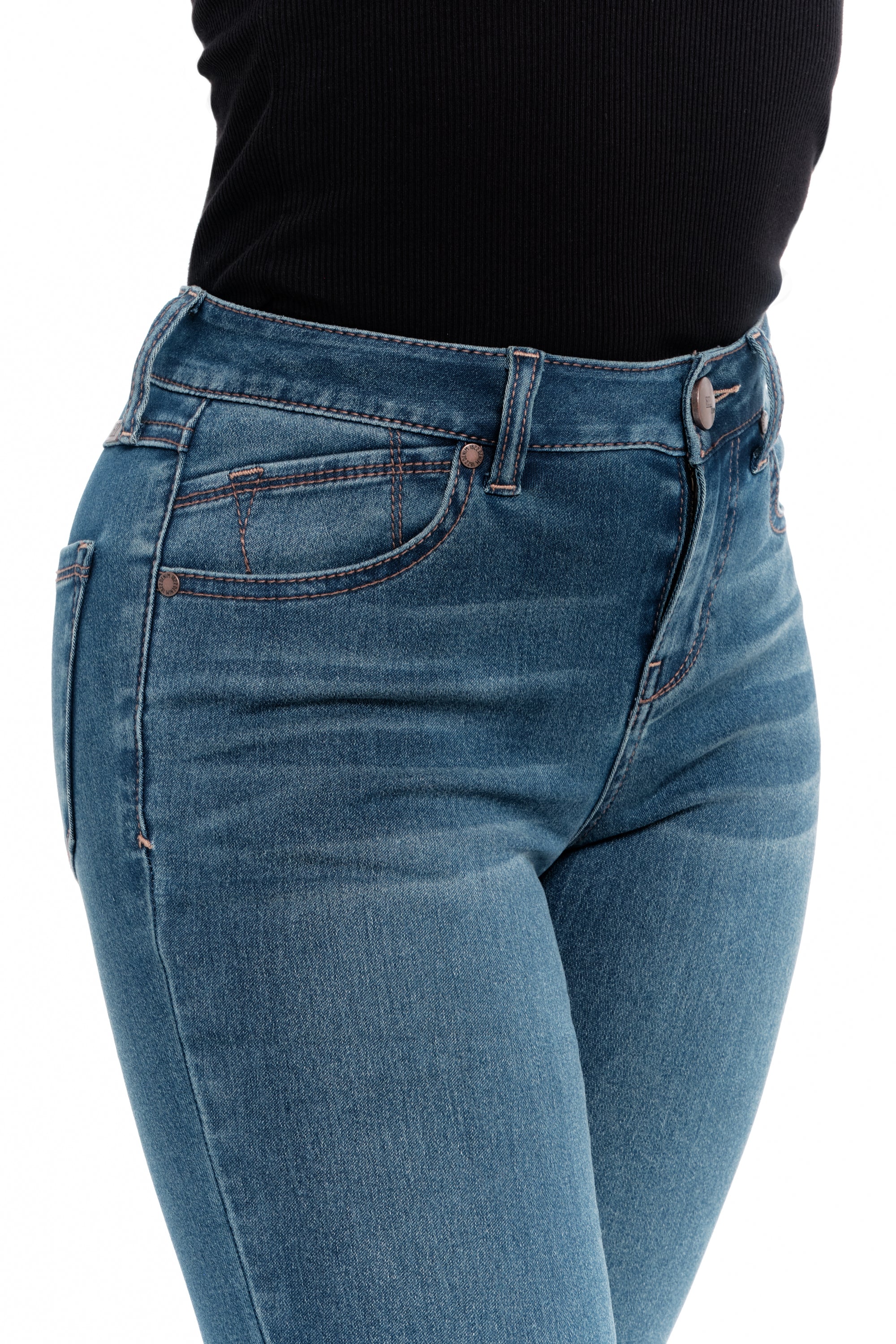 Petite♡Aroma Floral Heatset V-neck Sweater Tank | Chico's