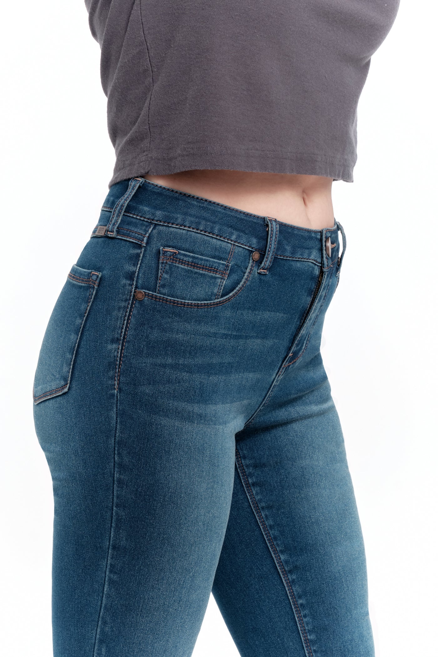1822 Denim Butter Skinny Jeans Are Absurdly Soft and Stretchy