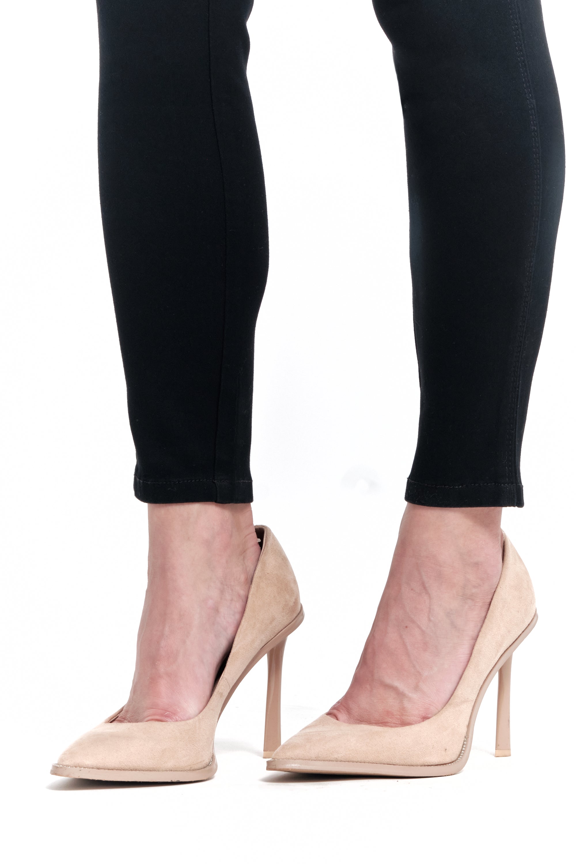 Gia Butter Ankle Skinny in Black