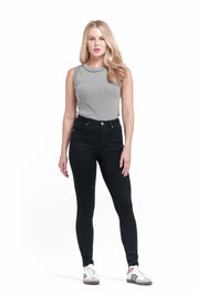 Mia Butter Skinny in Black